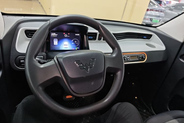 Used Wuling Hongguang MINIEV 2022 Zizai Version Lithium Iron Phosphate Center Console