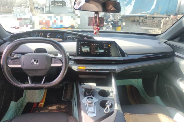 Used CHANGAN UNI-V 2022 1.5T Prestige Version Center Console