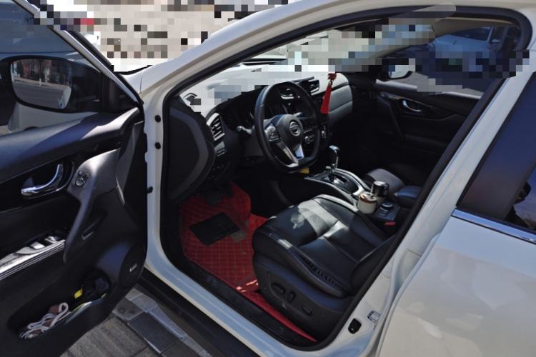 Used Nissan X-Trail 2019 2.5L CVT Smart Connect Luxury Edition 4WD Driver Seat