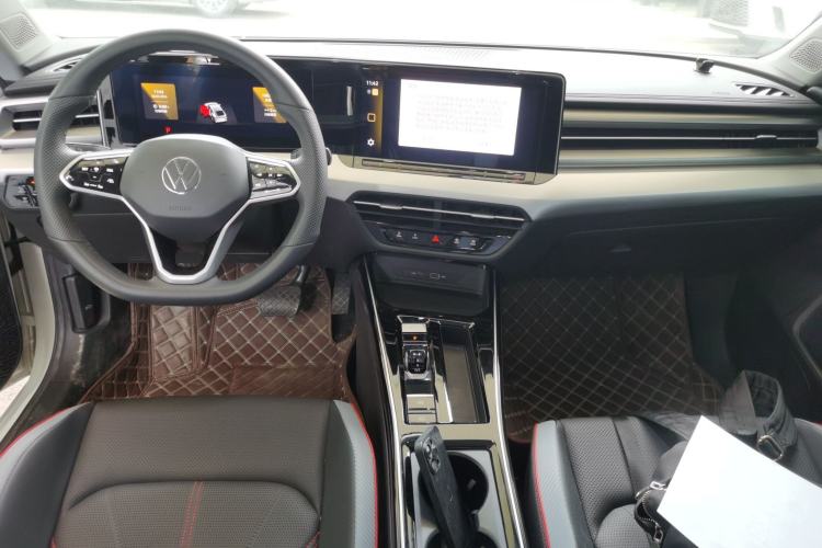 Used Volkswagen Lamando 2023 Lavida L 280TSI DSG Cool & Spicy Edition Center Console