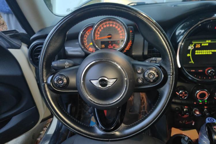 Used MINI 2014 1.5T COOPER Fun
