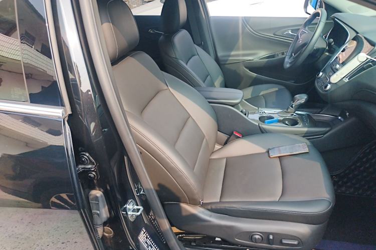 Used Chevrolet Malibu XL 2023 1.5T Sharp Edition Right Front Seat