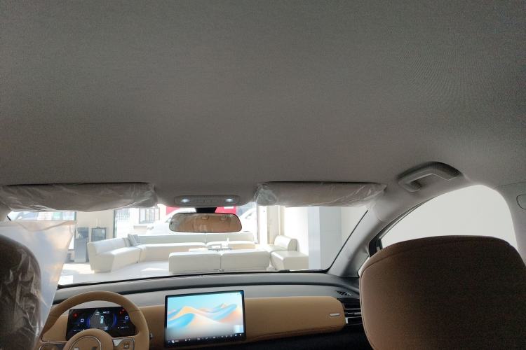 Used Wuling Wuling Starlight 730 2025 Model Plug-in Hybrid 125km Luxury Edition