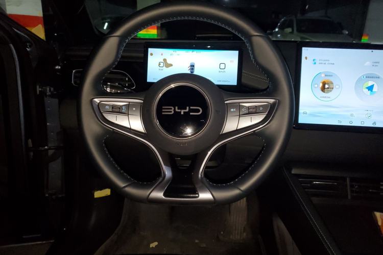 Used BYD Seal 06 New Energy 2024 DM-i 80KM Prestige Model Steering Wheel