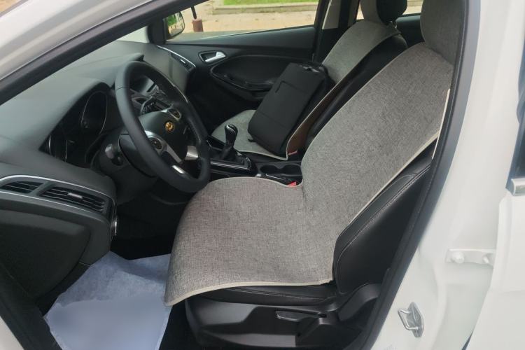 Used Ford Focus 2012 Hatchback 1.6L Manual Fashion Edition