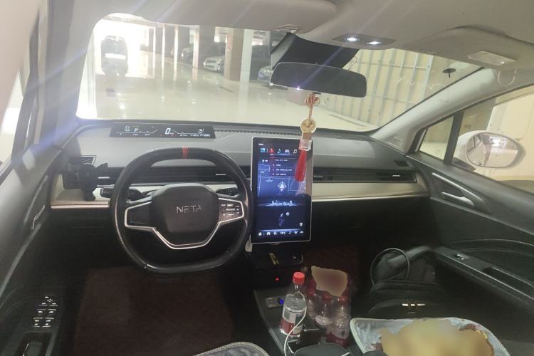 Used NETA V 2021 Standard Range Entertainment Version – Upgraded Model Center Console