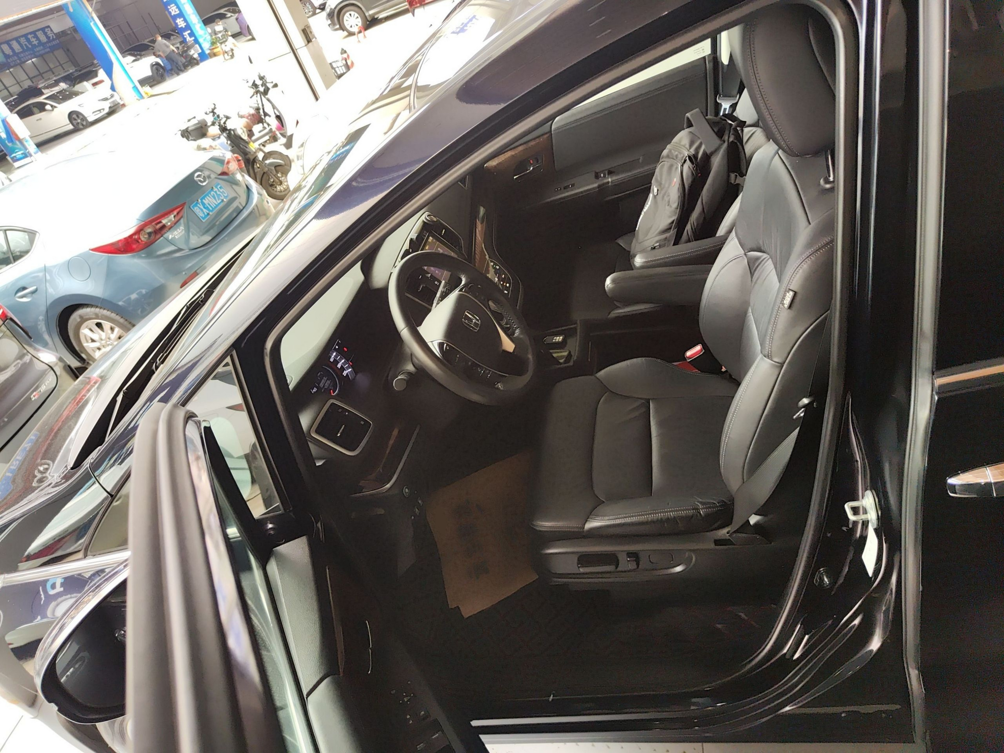 Interior delantero