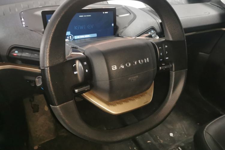 Used Baojun KiWi EV 2022 Artist Lite Edition Lithium Iron Phosphate Steering Wheel