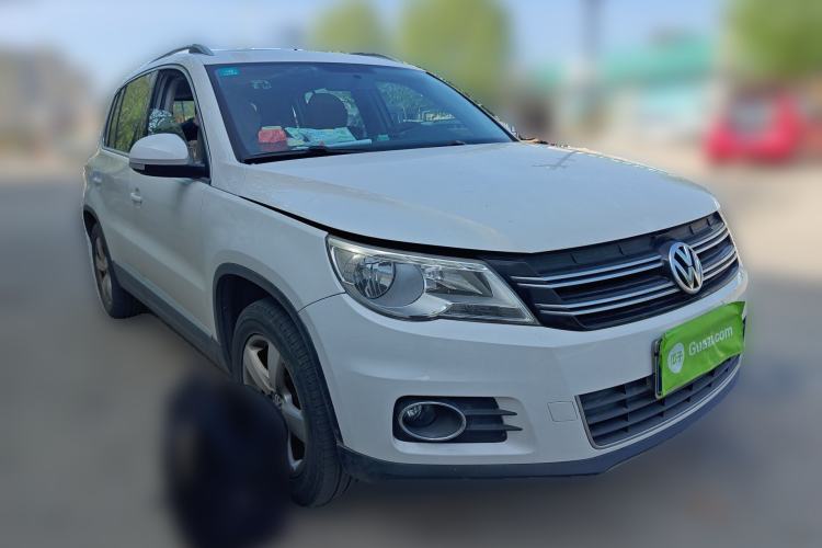 Used Volkswagen Tiguan 2010 2.0 TSI Automatic All-Wheel-Drive Elite Edition Front Right 45 Deg