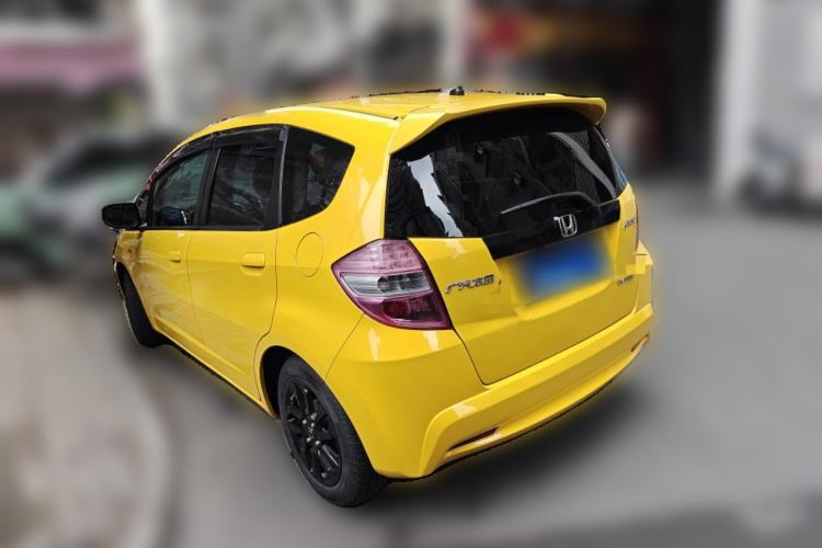 Used Honda Fit 2011 1.3L automatic comfort version
