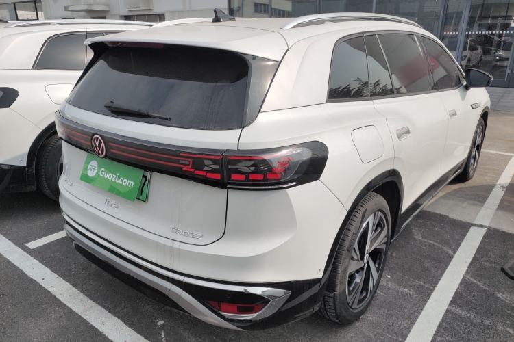 Used Volkswagen ID.6 CROZZ 2024 Facelifted PRO