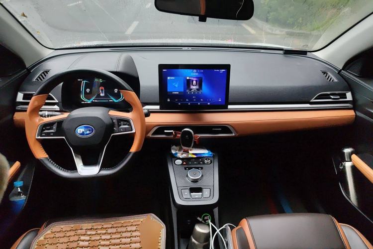 Used BYD e2 2021 Luxury Model Center Console