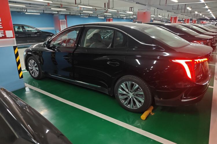 Used Hongqi E-QM5 2024 500km Range Edition
