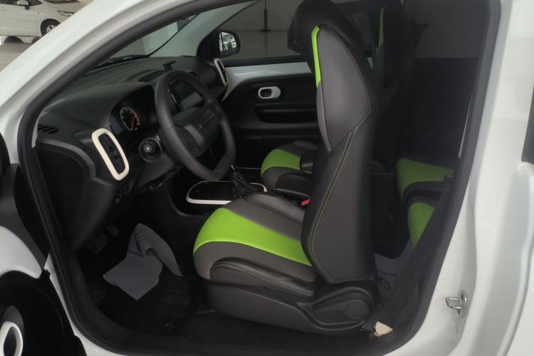 Used Roewe Clever 2021 302 km New Four-Seater Super-Efficient Version Left Front Seat