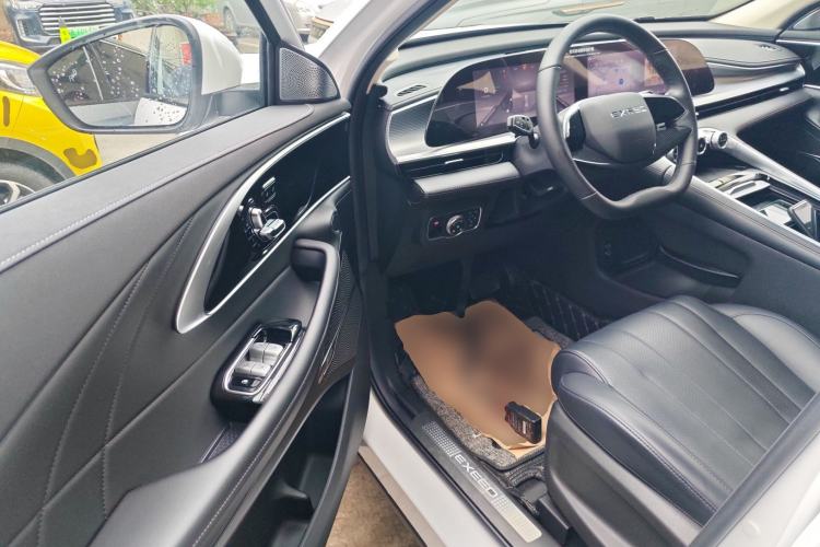 Used EXEED Lingyun 2025 300T Two-Wheel Drive Starry Edition Driver Seat