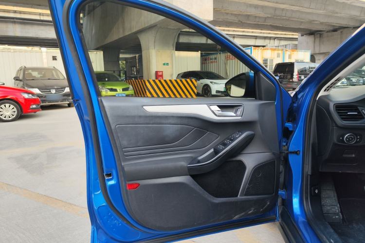 Used Ford Focus 2019 Sedan 1.5L Automatic FENGYUE Model China V Standard