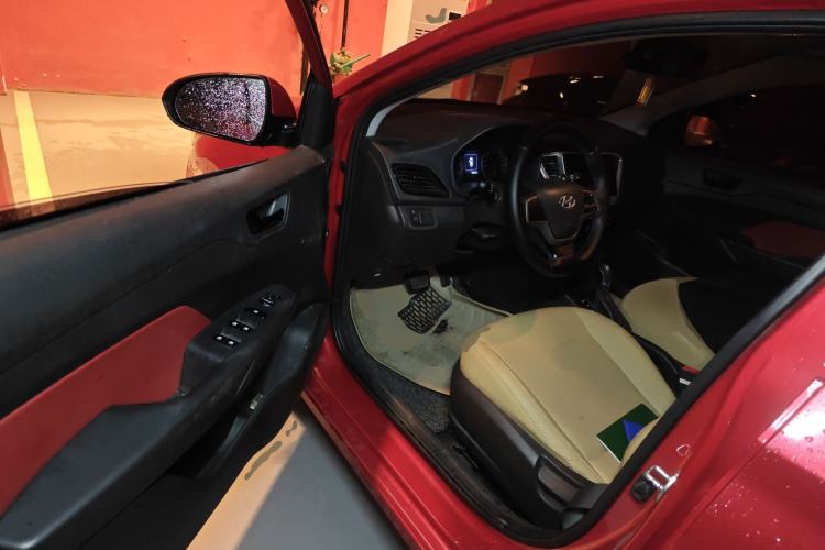 Used Hyundai Verna (new generation) 2016 1.4L Automatic Sport Edition Driver Seat