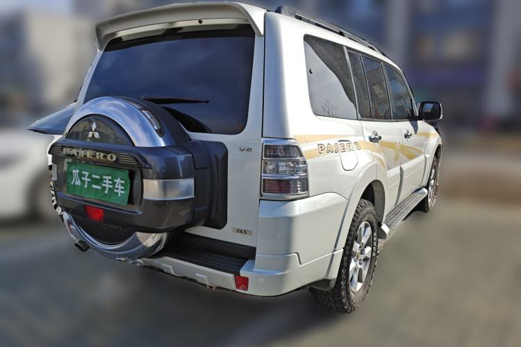 Used Mitsubishi Pajero 2020 3.0L Automatic Luxury Off-Road Version Rear Right 45 Deg
