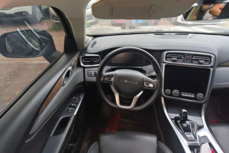 Used Lynk & Co 01 2019 2.0T Two-Wheel-Drive Pro Version China VI Standard Steering Wheel