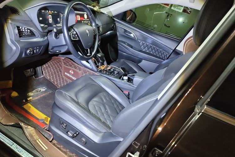 Used BORGWARD BX7 2018 28T Two-Wheel Drive Luxury Version 5 Seats China VI Emission Standard