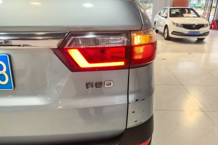 Used Dongfeng Fengon S560 2018 1.8L Manual Comfort 7-Seater Right Rear Taillight