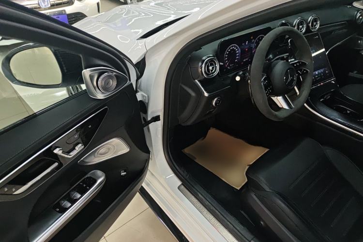 Used Mercedes-Benz C-Class 2023 Revised C 200 L Sport Edition Driver Seat