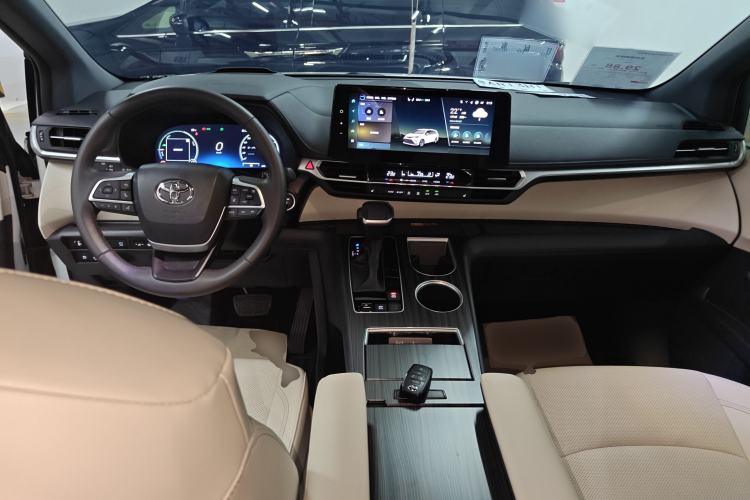 Used Toyota Granvia 2024 2.5L Hybrid Prestige ULTRA Edition Center Console