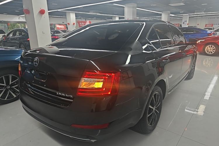 Used Skoda Octavia 2017 1.6L Automatic Smart Drive Edition
