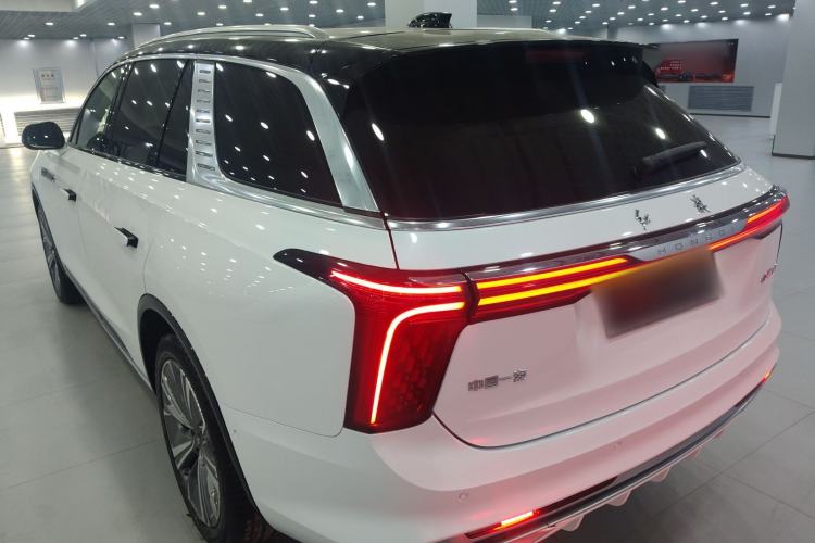 Used Hongqi E-HS9 2022 690 km Range Flagship Edition Six Seats Rear Left 45 Deg