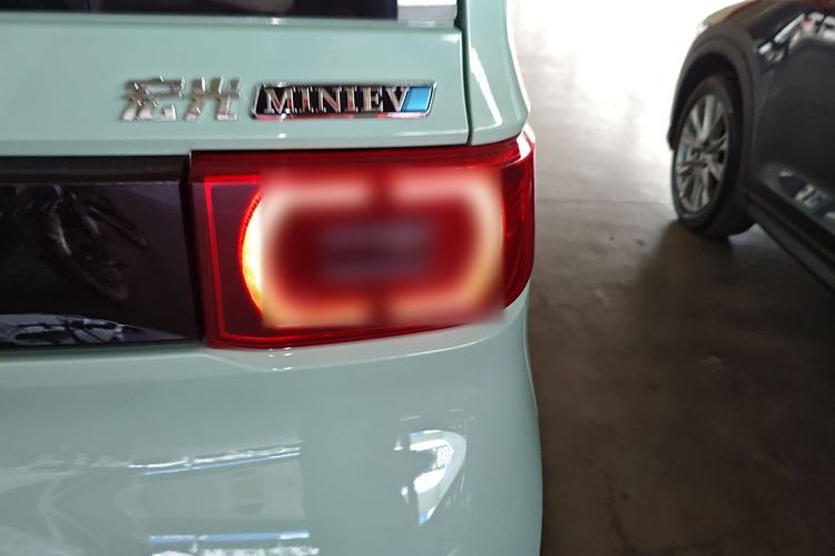 Used Wuling Hongguang MINIEV 2021 Macaron Premium Model – Lithium Iron Phosphate