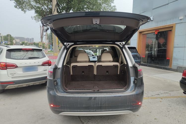 Used Hima AITO M9 2025 Extended-Range Ultra Version 52 kWh 6-Seater
