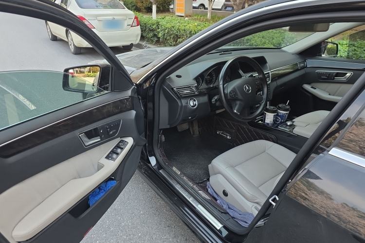 Used Mercedes-Benz E-Class 2013 E 260 L CGI Stylish Model
