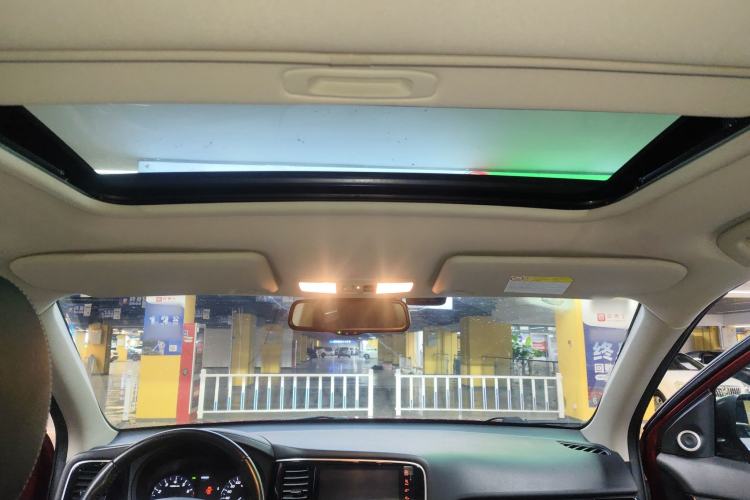 Used Mitsubishi Outlander 2016 2.4L 4x4 Luxury Edition 7-Seater