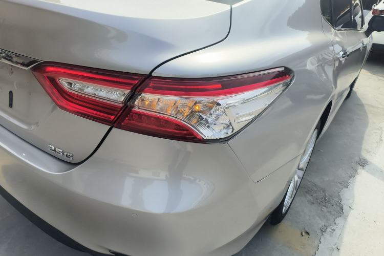 Used Toyota Camry 2018 2.5G Luxury Edition Right Rear Taillight