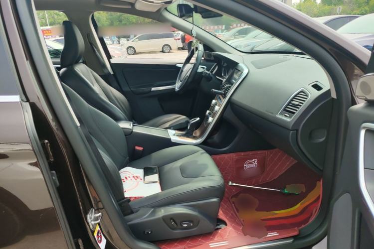 Used Volvo XC60 2017 T5 Smart Upgrade Edition Right Front Seat