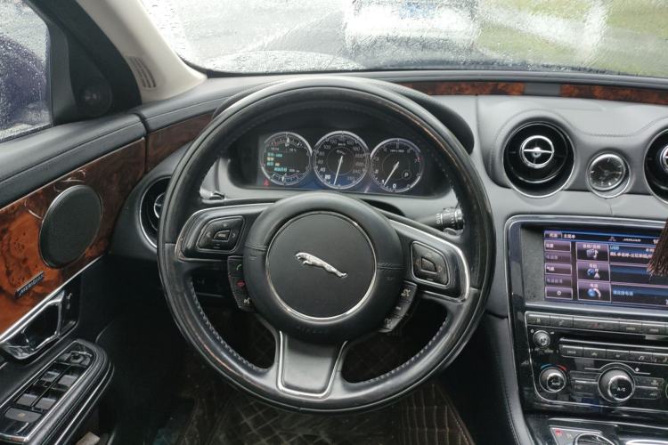 Used Jaguar XJ 2014 XJL 3.0 SC Four-Wheel Drive Panoramic Business Edition Steering Wheel