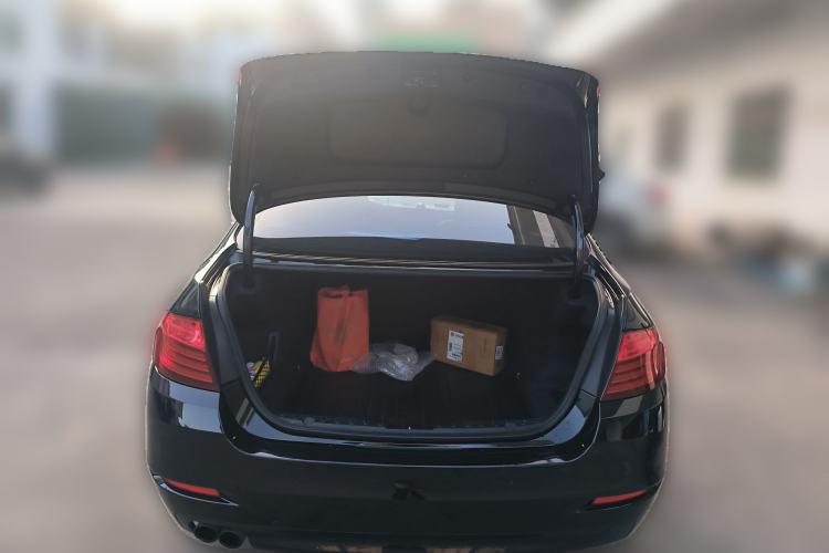 Used BMW 5 Series 2014 525Li Leading Model