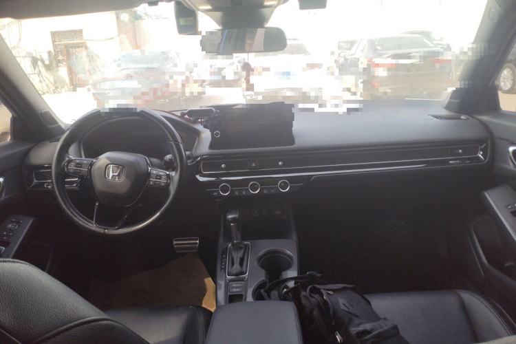 Used Honda Civic 2022 240TURBO CVT Dynamic Edition Center Console