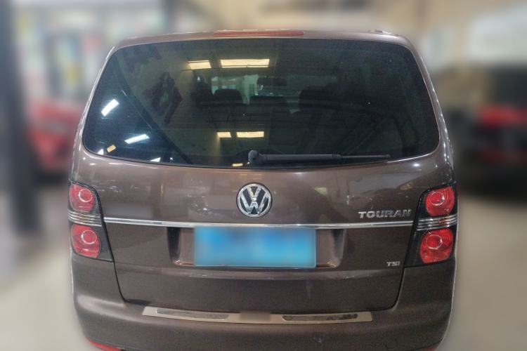 Used Volkswagen Touran 2011 1.4T DSG ZhiZhen Edition 7-Seater
