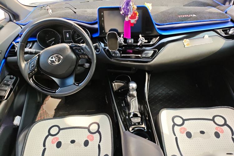 Used Toyota IZOA 2018 2.0L Yichi Version China VI Standard