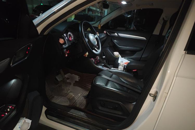 Used Audi Q3 2016 30 TFSI Collector's Edition Comfort Model
