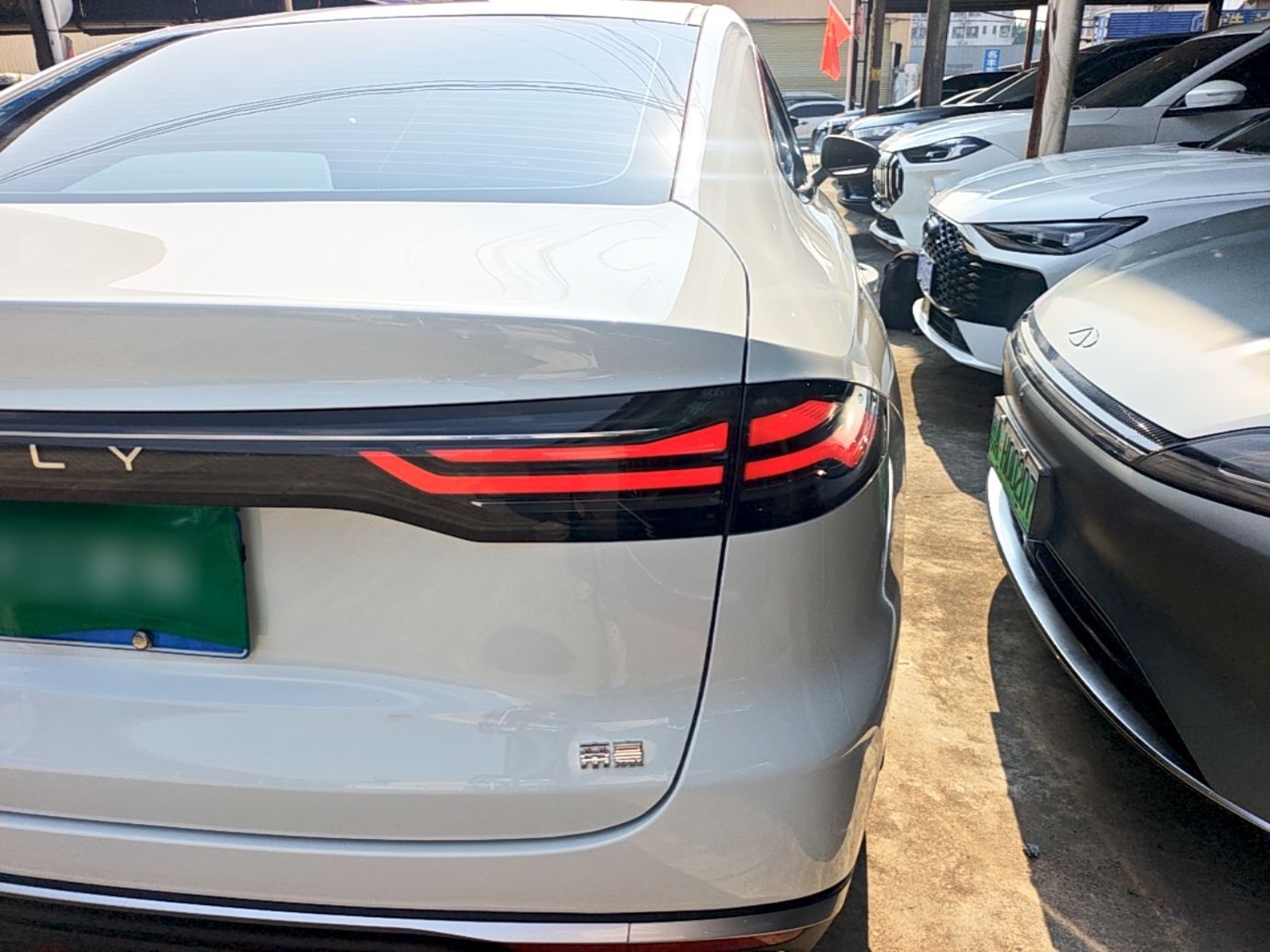 Geely Auto Emgrand 2026 Model 5th Generation 1.5L CVT Luxury Edition — снимка 9