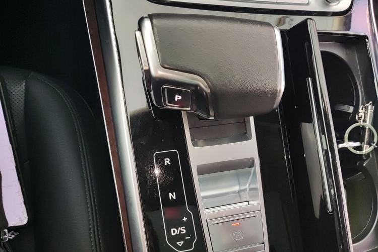 Used Audi Q7 2023 45 TFSI quattro S line Sport model
