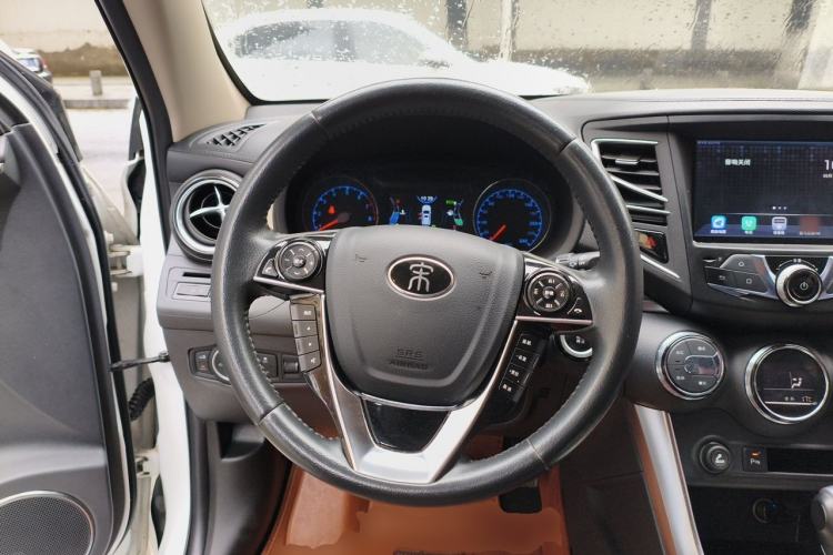 Used BYD Song 2016 GaiShi Edition 1.5TID Automatic Elite Model

