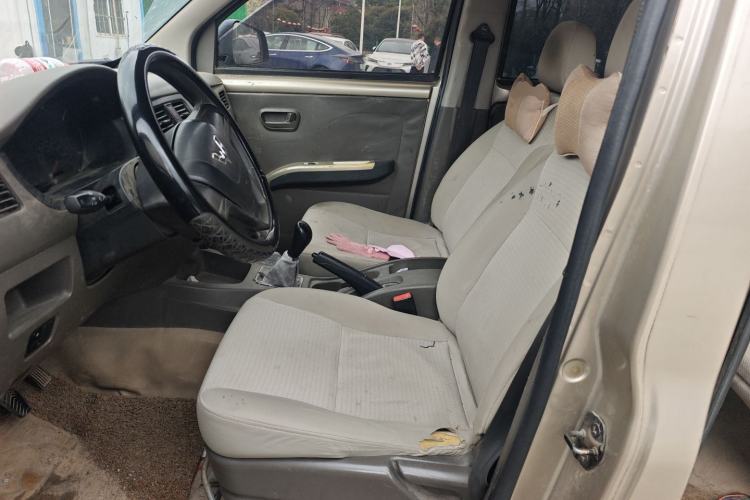 Used Wuling Rongguang V 2015 1.5L Practical Version Left Front Seat