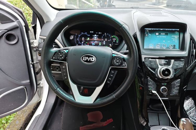 Used BYD Qin New Energy 2015 1.5T Dual-Crown Flagship Plus Edition