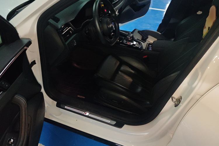 Used Audi A4L 2023 40 TFSI Luxury Dynamic Model