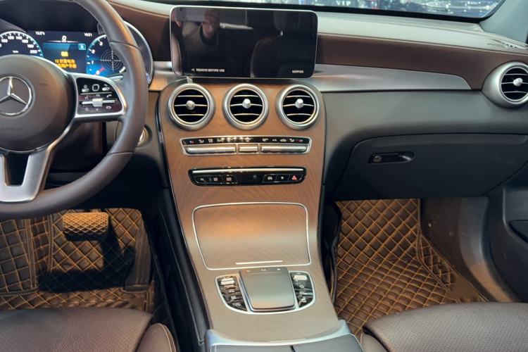 Used Mercedes-Benz GLC 2022 Facelift GLC 260 L 4MATIC Luxury Edition
