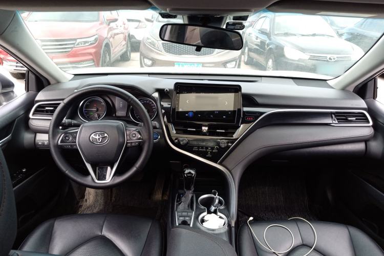 Used Toyota Camry 2021 Dual-Motor 2.5 HGVP Leading Edition Center Console
