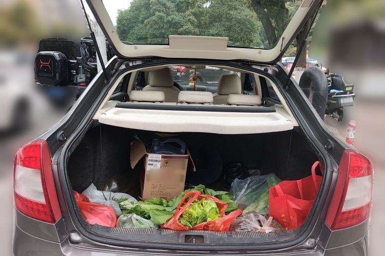 Used Skoda Octavia 2010 1.6L Manual Eado Edition
